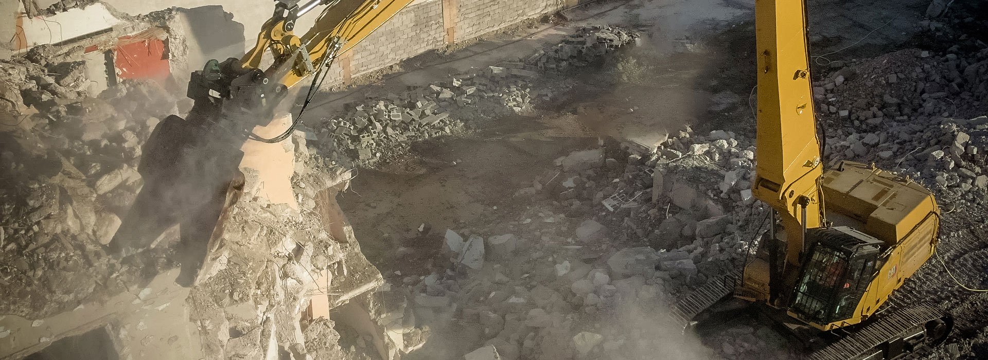Cat 352 UHD