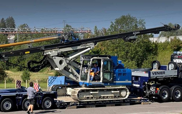 Das Bohrgerät KR 720 von KLEMM ist für den Aufbau langer Bohrlafetten optimiert. 