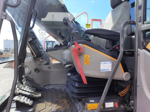 VOLVO EC250EL