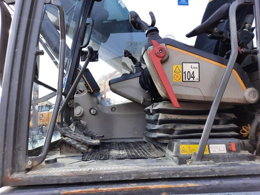 VOLVO EC300EL