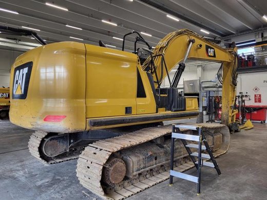 CATERPILLAR 330