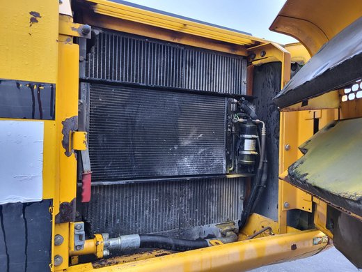 JCB JS200LC