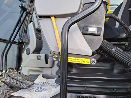 CATERPILLAR 325F Novatron 3D valmius