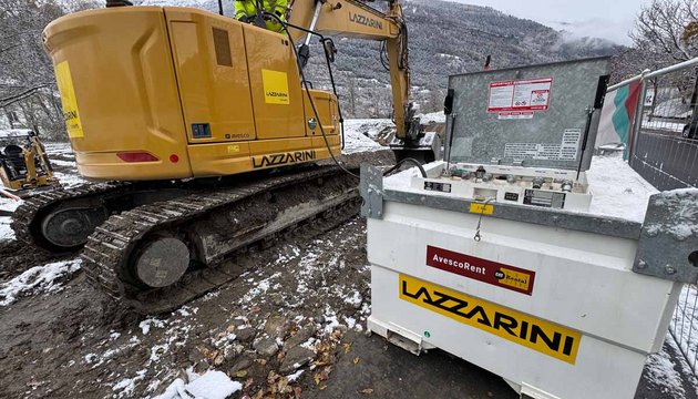Il pieno di carburante si fa direttamente in loco, sul cantiere: l’HVO è fornito tramite appositi serbatoi presi a noleggio da Avesco Rent.