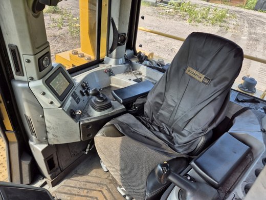 Caterpillar D9T
