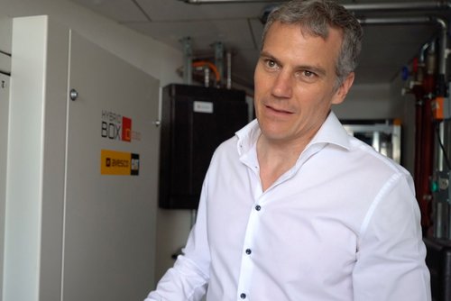 L’architetto René Schmid spiega il funzionamento della Hybridbox