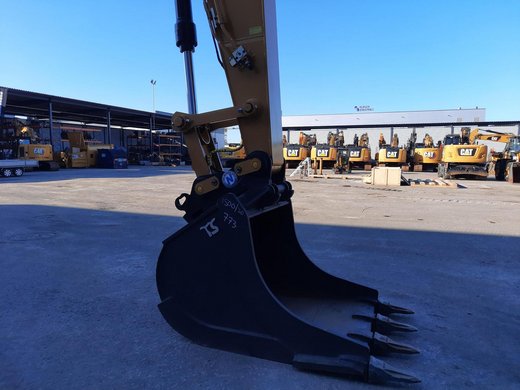 CATERPILLAR 330GC