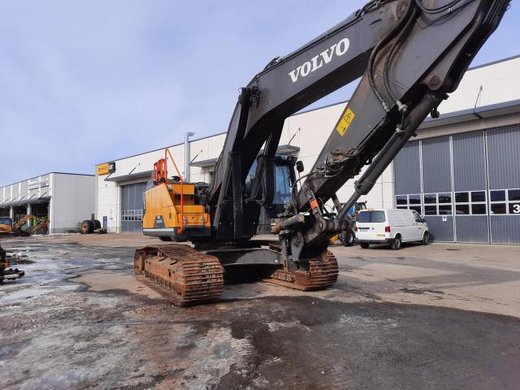 VOLVO EC300EL