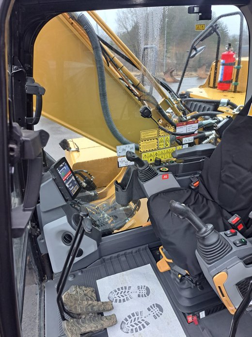 CATERPILLAR 330GC