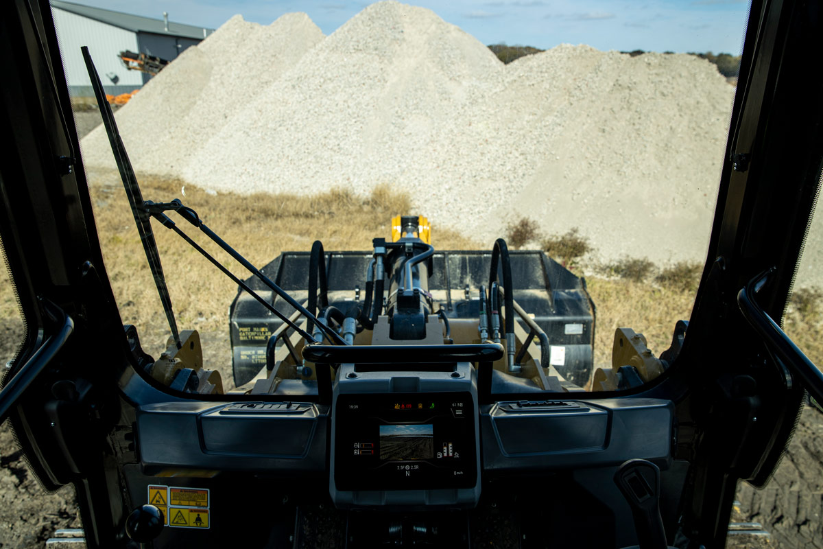  Cat 963