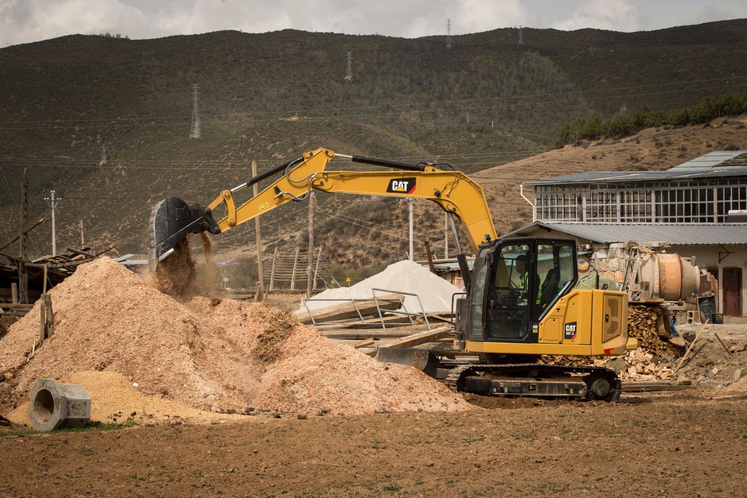 Cat 307.5