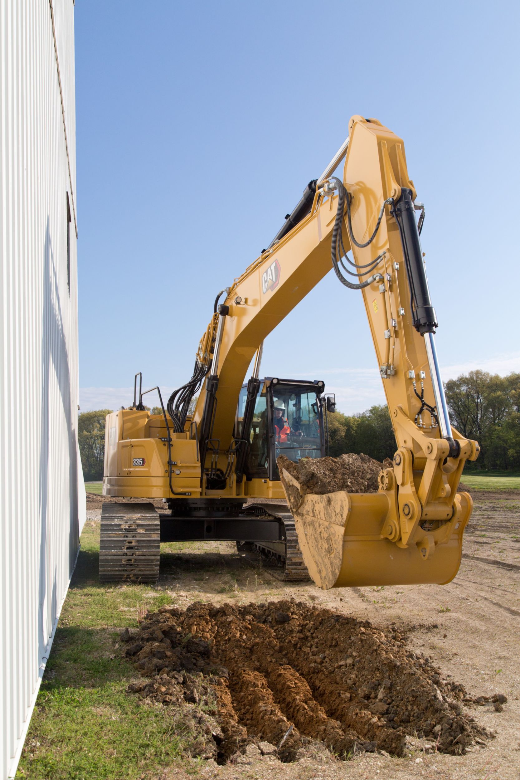 Cat 335