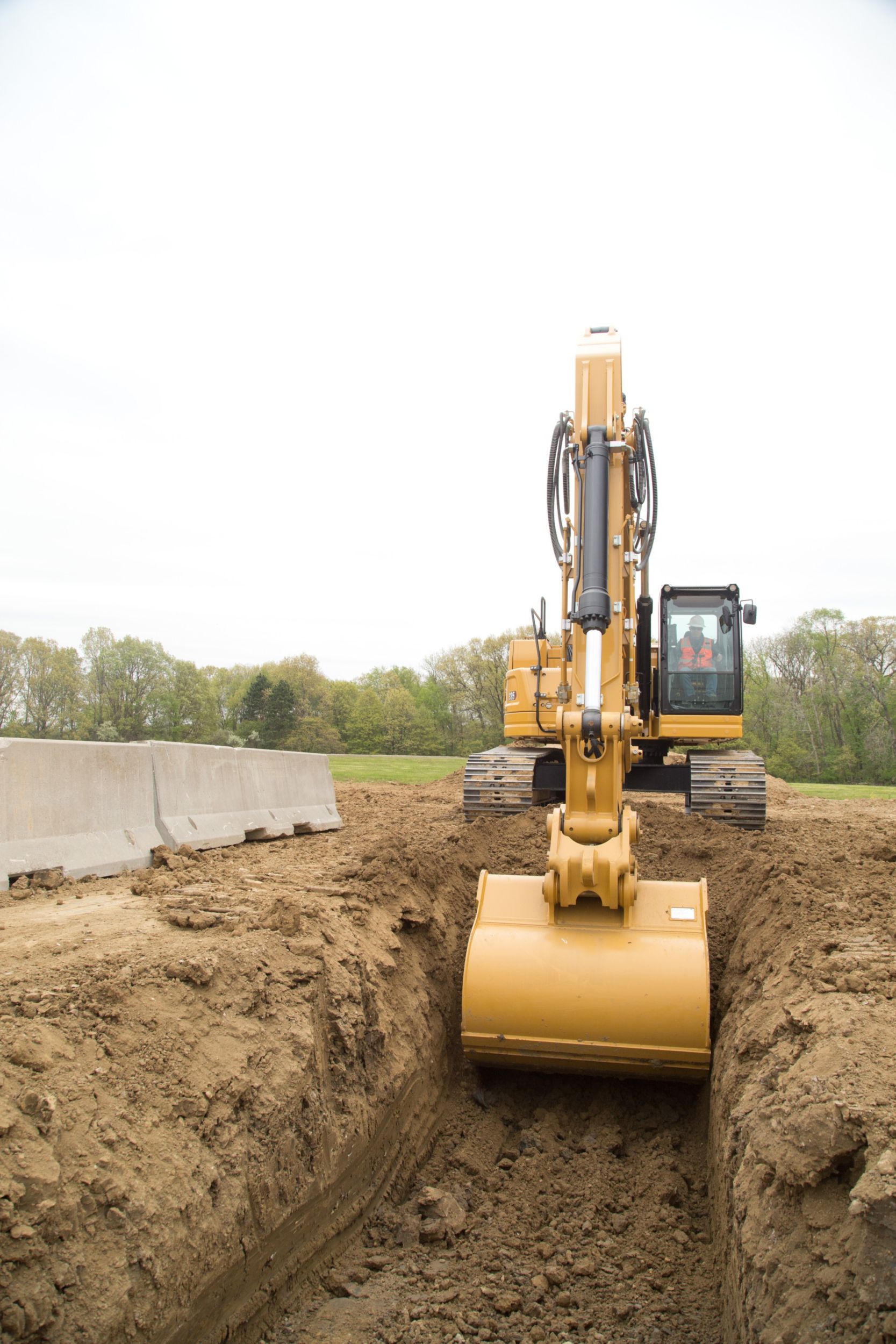 Cat 335