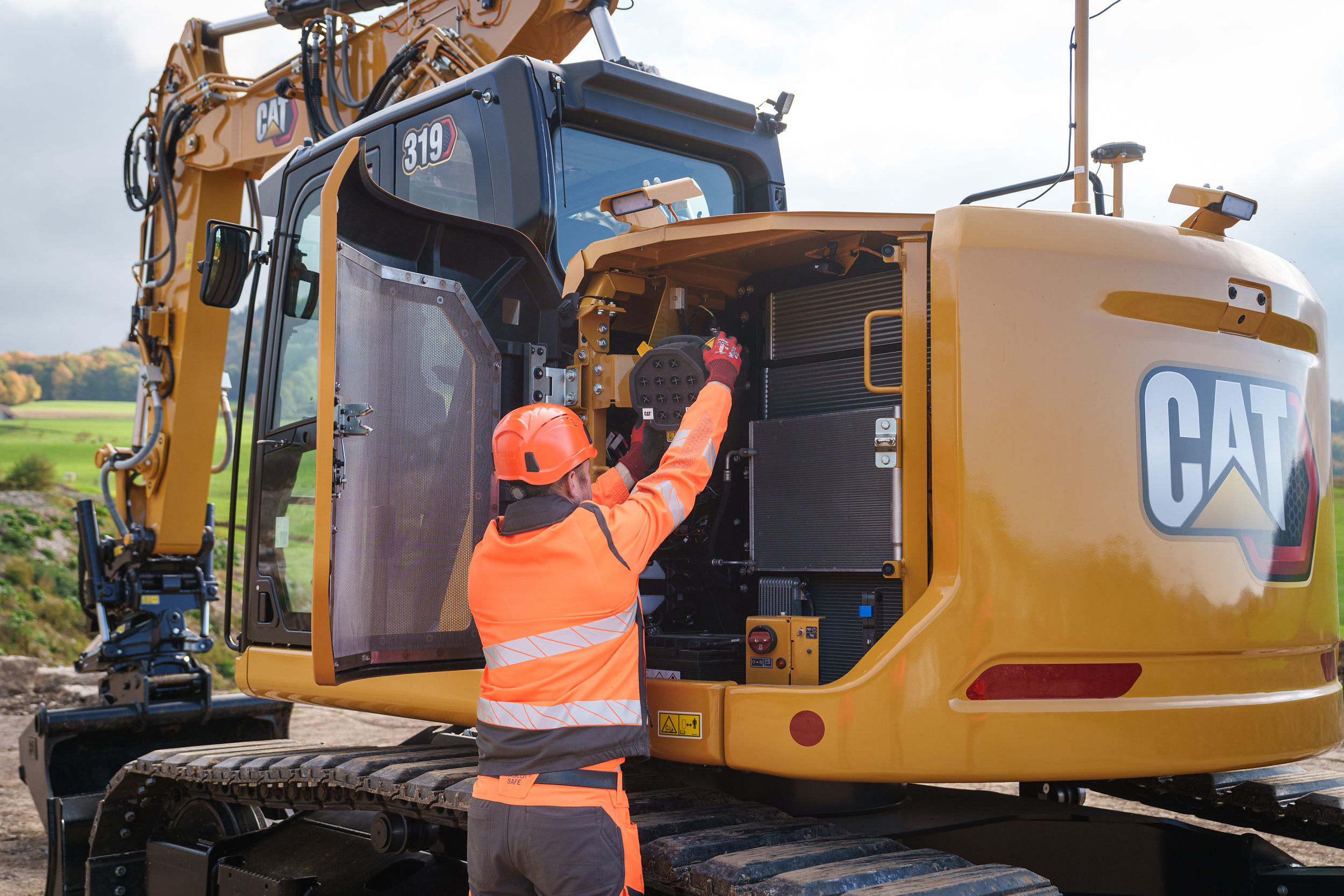 Cat 319-07
